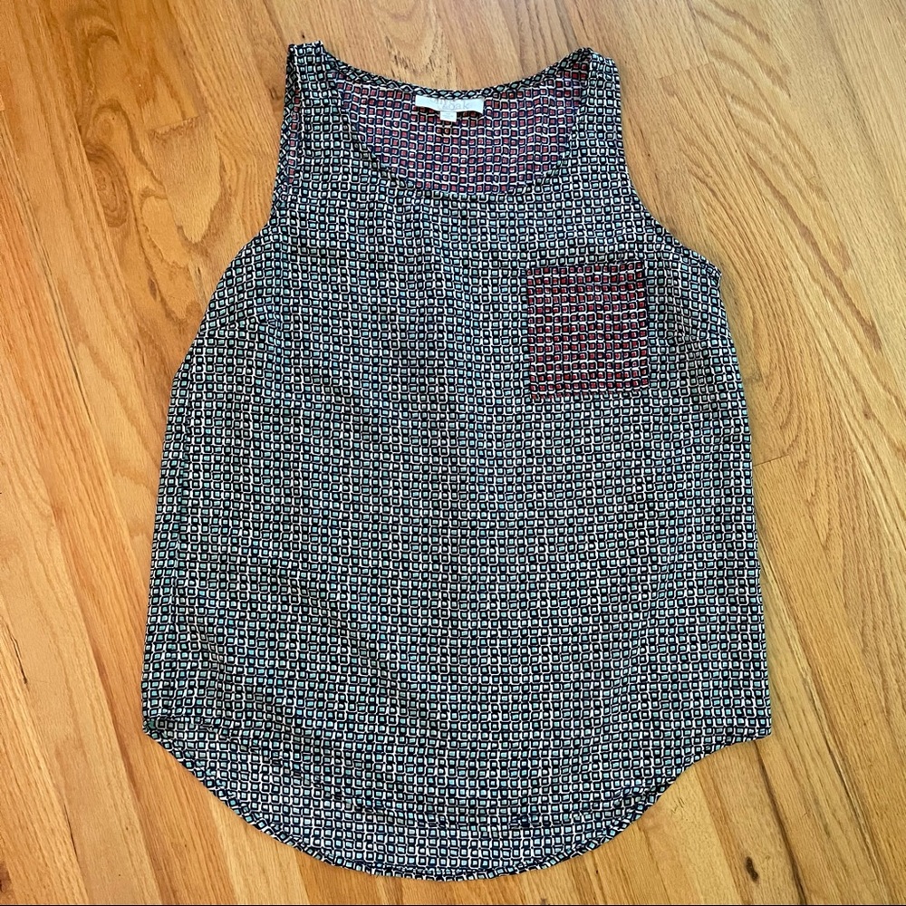 Medium sleeveless printed top. Very lightweight.